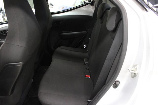 Toyota AYGO 1.0 VVT-i x-fun 63.131km NAP, Airco, Cruise control