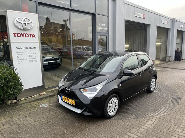 Toyota AYGO 1.0 VVT-i x-play