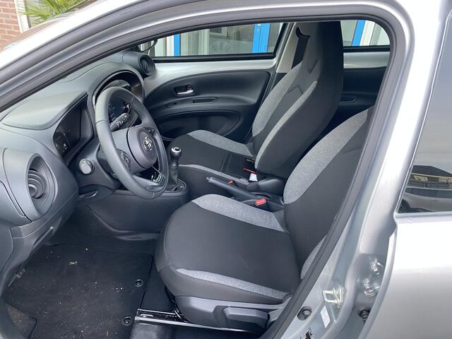 Toyota AYGO X 1.0 VVT-i MT Play