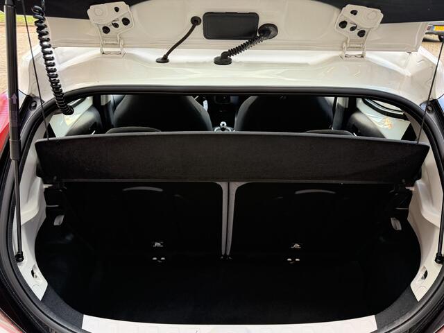 Toyota AYGO 1.0 VVT-i x-play Automaat / Airco/ Apple Carplay/Android Auto/ Camera/ LED