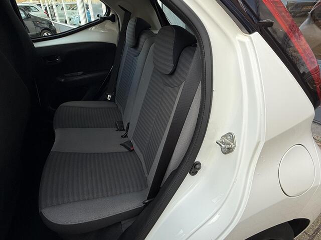 Toyota AYGO 1.0 VVT-i x-play Automaat / Airco/ Apple Carplay/Android Auto/ Camera/ LED