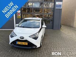 toyota-aygo-1.0-vvt-i-x-play-automa