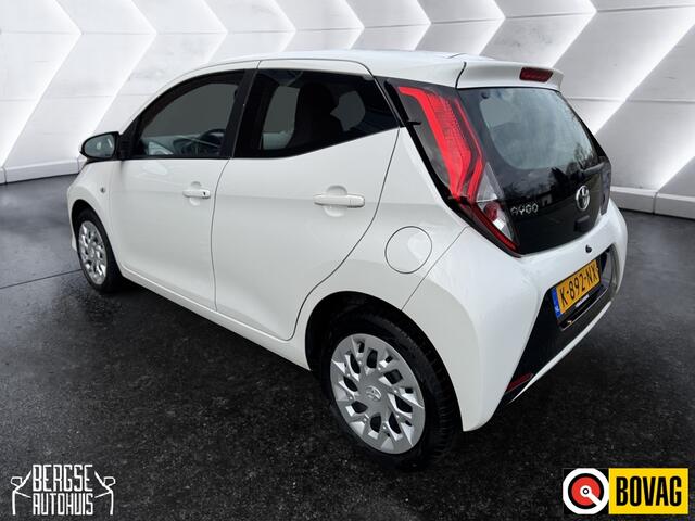 Toyota AYGO 1.0 VVT-i x-play CARPLAY CAMERA AIRCO