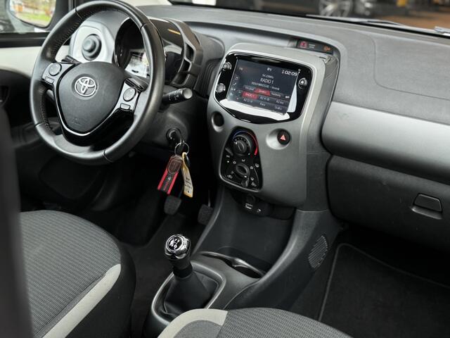 Toyota AYGO 1.0 VVT-i x-play CARPLAY CAMERA AIRCO