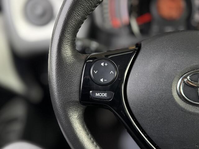 Toyota AYGO 1.0 VVT-i x-play CARPLAY CAMERA AIRCO