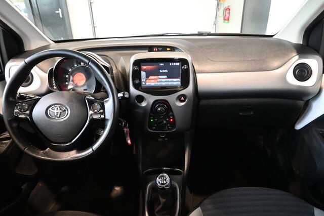Toyota AYGO 1.0 VVT-i x-play limited Airco Cruise control 1e Eigenaar Apple carplay Camera Inruil mogelijk