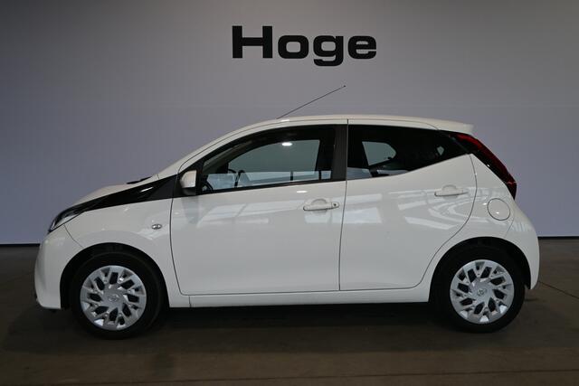 Toyota AYGO 1.0 VVT-i x-play limited Airco Cruise control 1e Eigenaar Apple carplay Camera Inruil mogelijk