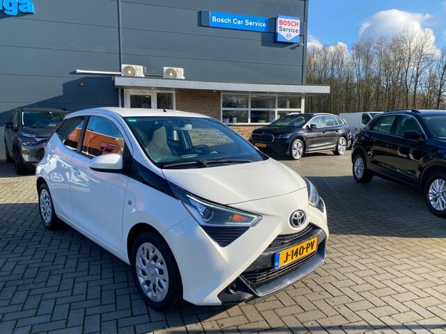 Toyota AYGO 1.0 VVT-i x-play
