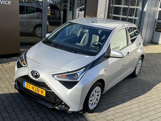 Toyota AYGO 1.0 VVT-i x-play limited | Airco | Apple/android carplay | Achte
