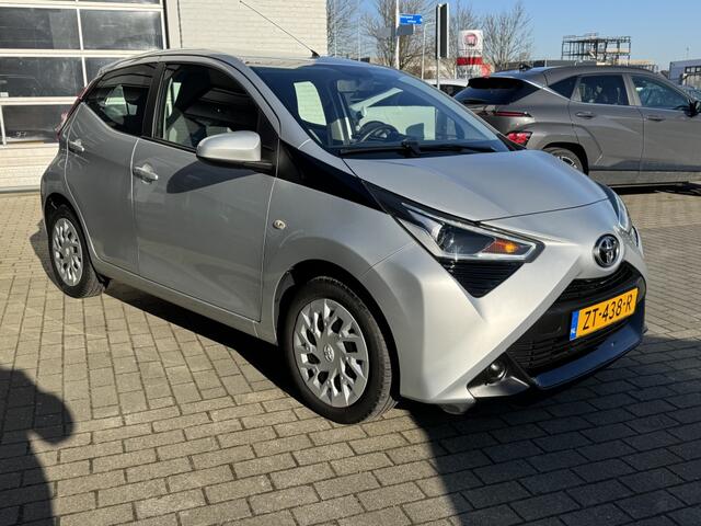 Toyota AYGO 1.0 VVT-i x-play limited | Airco | Apple/android carplay | Achte