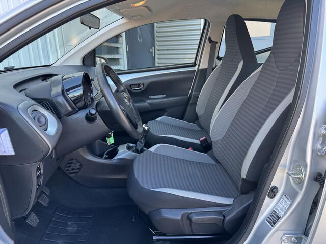 Toyota AYGO 1.0 VVT-i x-play limited | Airco | Apple/android carplay | Achte