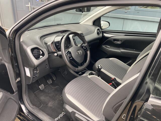 Toyota AYGO 1.0 VVT-i X-Play 5-drs. CAMERA/CARPLAY/AIRCO/LIMITER