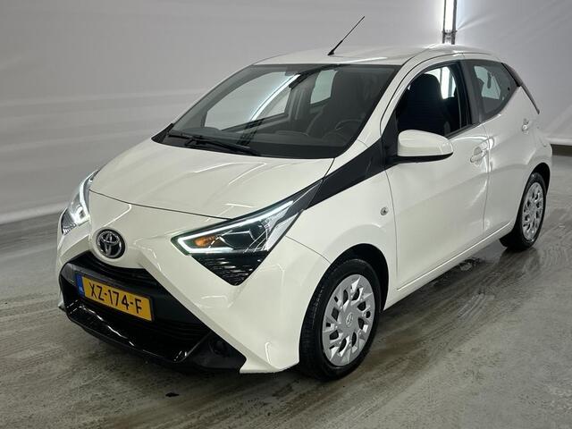 Toyota AYGO 1.0 VVT-I X-PLAY 5-DRS LUXE UITVOERING!