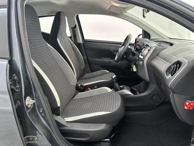Toyota AYGO 1.0 VVT-I X-PLAY LTD 5-DRS LUXE UITVOERING!