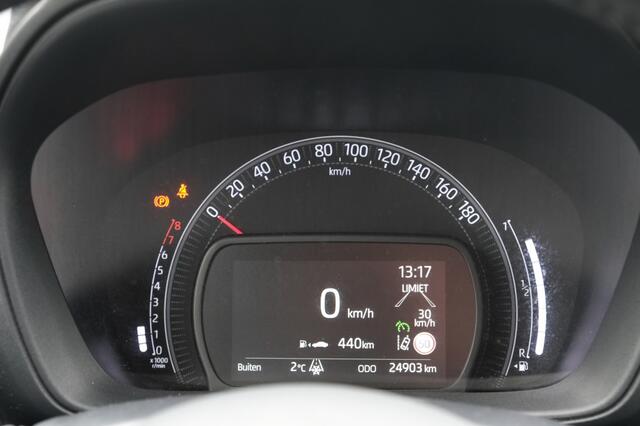 Toyota AYGO 1.0 VVT-i 68PK MT PLAY | Apple Carplay & Android Auto (bedraad)*