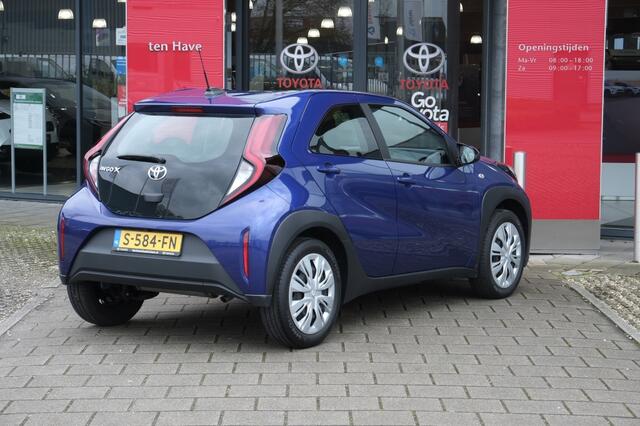 Toyota AYGO 1.0 VVT-i 68PK MT PLAY | Apple Carplay & Android A