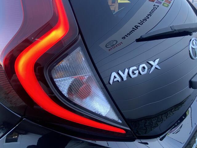 Toyota AYGO X 1.0 VVT-i S-CVT Envy