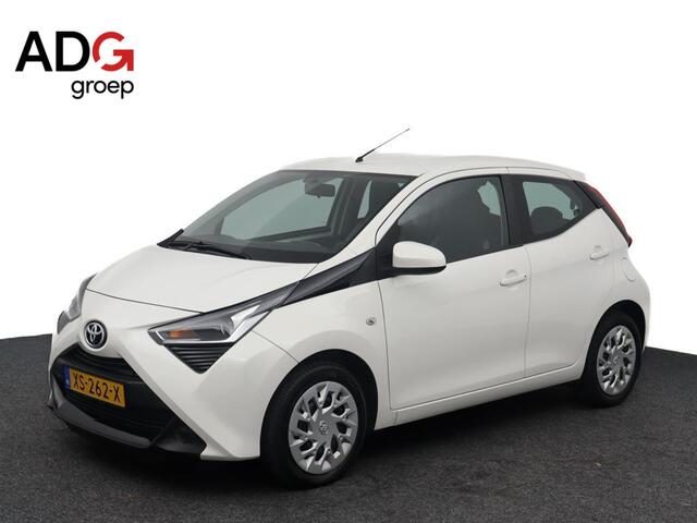 Toyota AYGO 1.0 VVT-i x-play | Apple carplay/Android Auto | Parkeercamera | Electrische spiegels | Airco | Bluetooth |