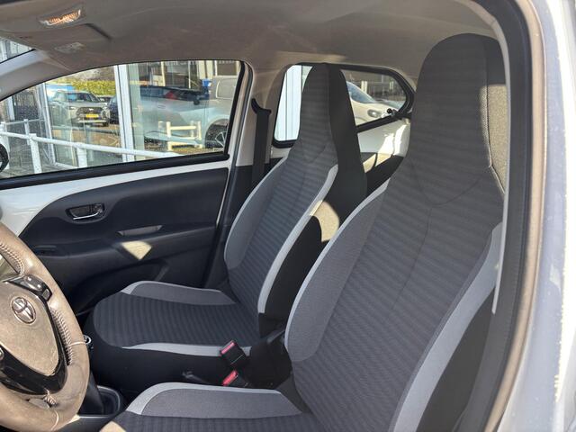 Toyota AYGO 1.0 VVT-i x-play limited TREKHAAK, SLECHTS 82.000KM NEDERLANDSE AUTO