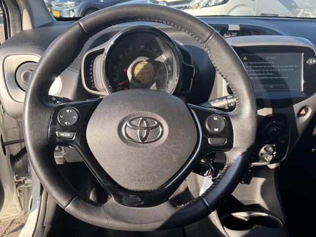 Toyota AYGO 1.0 VVT-i x-play limited TREKHAAK, SLECHTS 82.000KM NEDERLANDSE AUTO