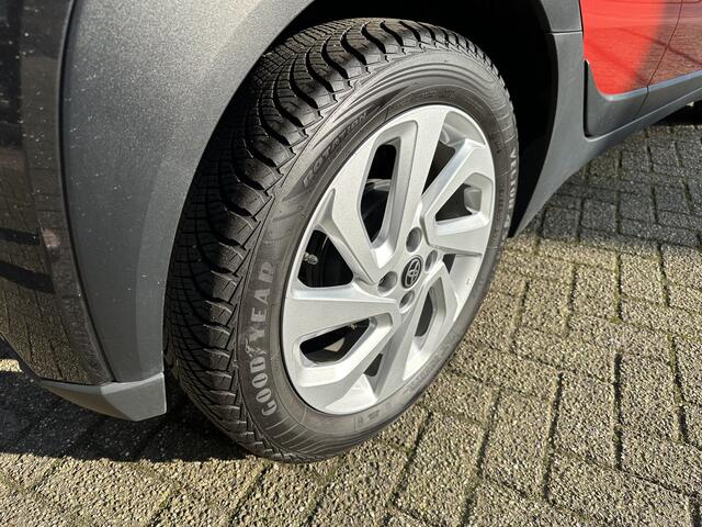 Toyota AYGO X 1.0 VVT-i MT Pulse Bi-tone / lichtmetalen velgen / Apple Carplay / Android Auto / parkeercamera / adaptieve cruise control / 10 jaar garantie / auto komt rechtstreeks van Toyota / rijklaarprijs