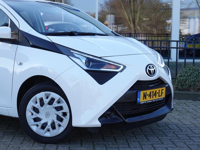 Toyota AYGO 1.0 VVT-i x-play NAVI | CAMERA | AIRCO | BT-TEL