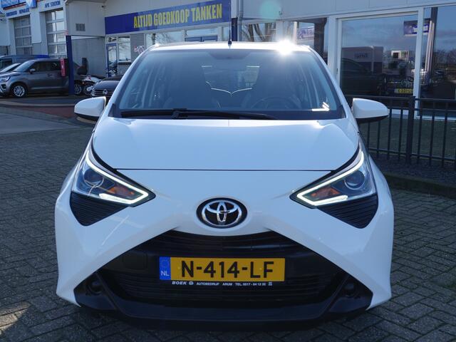 Toyota AYGO 1.0 VVT-i x-play NAVI | CAMERA | AIRCO | BT-TEL
