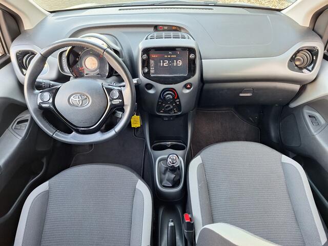 Toyota AYGO 1.0 VVT-i x-play | Camera | Touchscreen | Airco | Navigatie via Apple Carplay of Android Auto