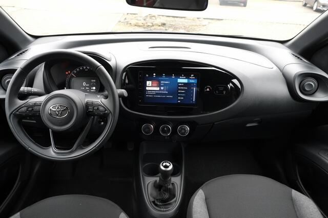 Toyota AYGO 1.0 VVT-i 72PK MT PLAY | Apple Carplay & Android Auto | 17" stal