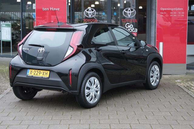 Toyota AYGO 1.0 VVT-i 72PK MT PLAY | Apple Carplay & Android Auto | 17" stal