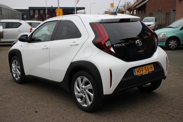 Toyota AYGO X 1.0 VVT-i First | Clima | Camera | Stoelverwarming