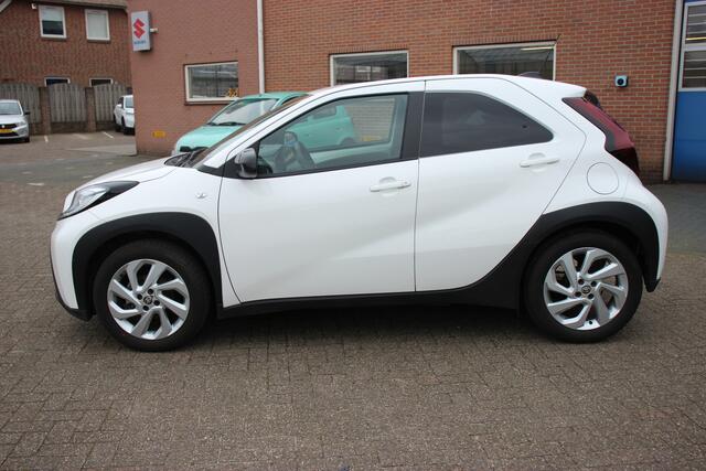Toyota AYGO X 1.0 VVT-i First | Clima | Camera | Stoelverwarming