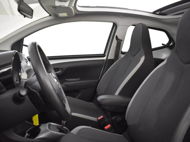 Toyota AYGO 1.0 VVT-i x-play Cabrio Automaat | Navigatie | Camera