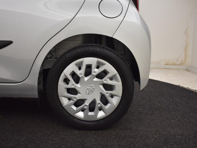 Toyota AYGO 1.0 VVT-i x-play Cabrio Automaat | Navigatie | Camera
