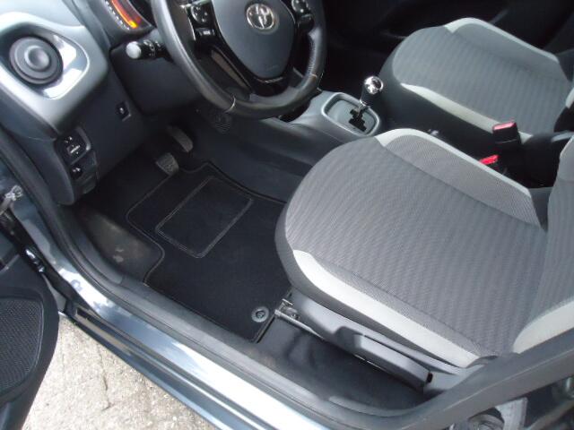 Toyota AYGO 1.0 VVT-i x-play Automaat