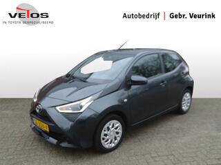 toyota-aygo-1.0-vvt-i-x-play-automa