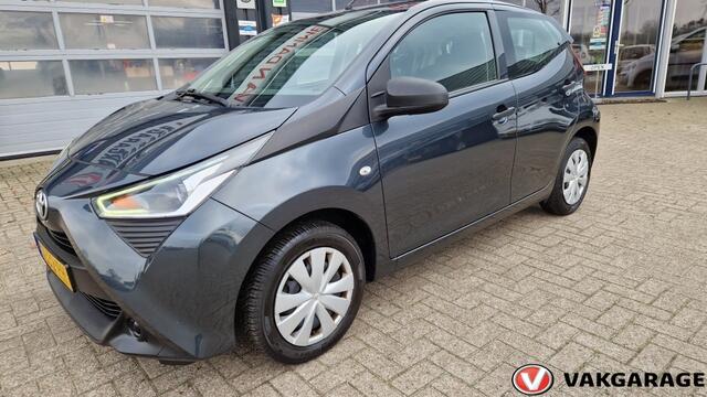 Toyota AYGO 1.0 VVT-i x-fun