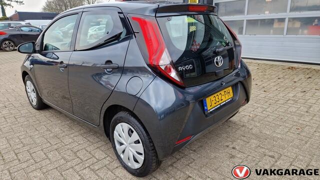 Toyota AYGO 1.0 VVT-i x-fun