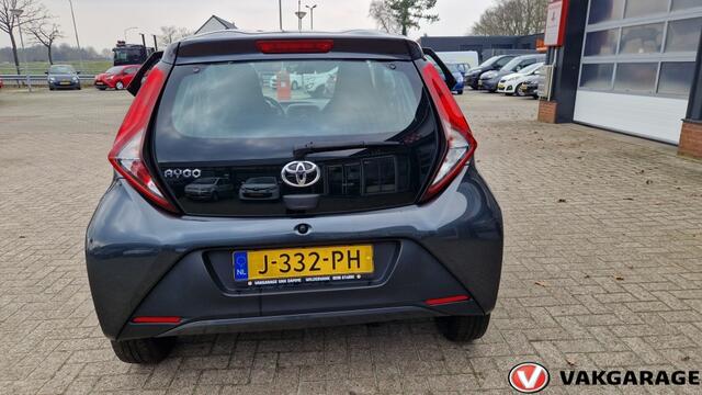 Toyota AYGO 1.0 VVT-i x-fun