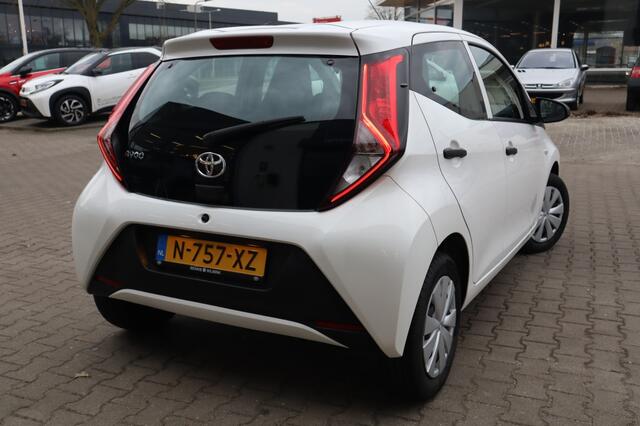 Toyota AYGO 1.0 VVT-i x-Fun