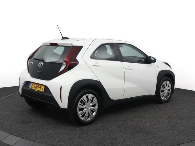 Toyota AYGO X 1.0 VVT-i MT Play | Airco | Parkeercamera | Apple carplay Android auto | Cruise control |