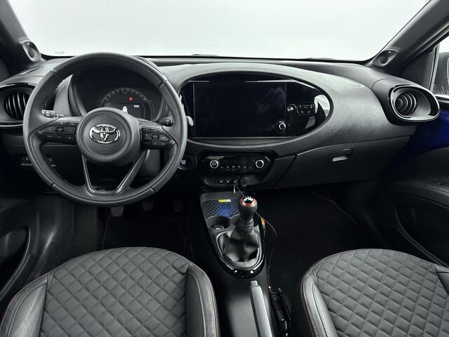 Toyota AYGO X 1.0 VVT-i MT Premium | Elektrisch vouwdak | Stoelverwarming | LM velgen | Camera | Climate Control | Parkeersensoren | Demo Dirk