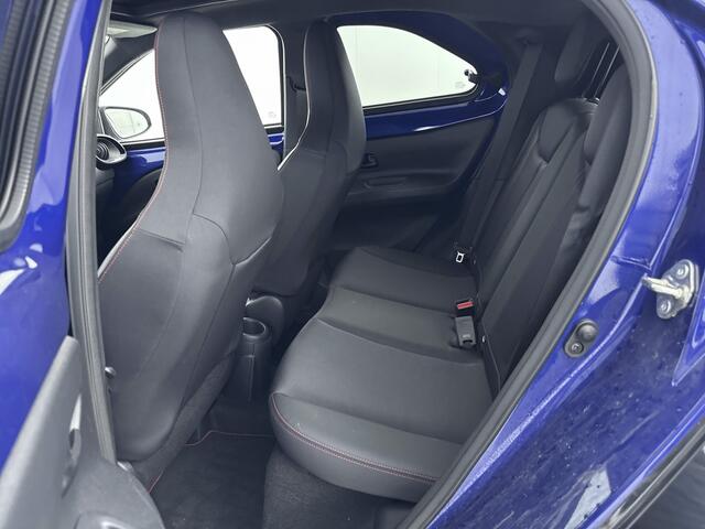 Toyota AYGO X 1.0 VVT-i MT Premium | Elektrisch vouwdak | Stoelverwarming | LM velgen | Camera | Climate Control | Parkeersensoren | Demo Dirk