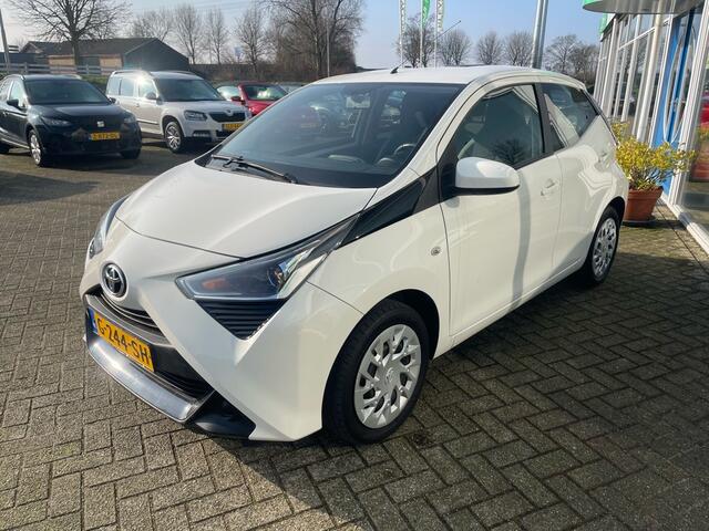 Toyota AYGO 1.0 VVT-i x-play ltd, Camera, Caplay, Airco,
