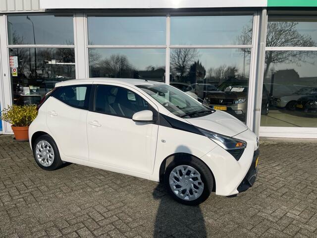 Toyota AYGO 1.0 VVT-i x-play ltd, Camera, Caplay, Airco,