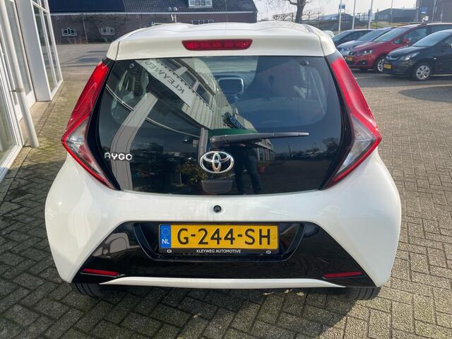 Toyota AYGO 1.0 VVT-i x-play ltd, Camera, Caplay, Airco,
