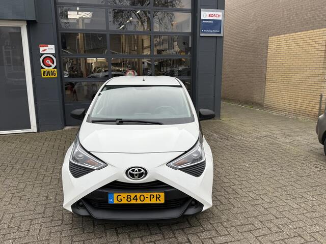 Toyota AYGO 1.0 VVT-i x-fun / Airco/ Bluetooth/ LED/ Elektrische ramen