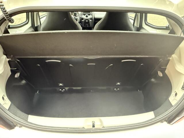 Toyota AYGO 1.0 VVT-i x-fun / Airco/ Bluetooth/ LED/ Elektrische ramen