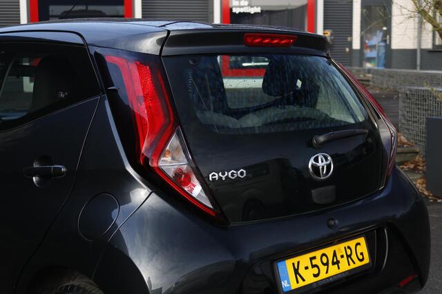 Toyota AYGO 1.0 VVT-i x-play