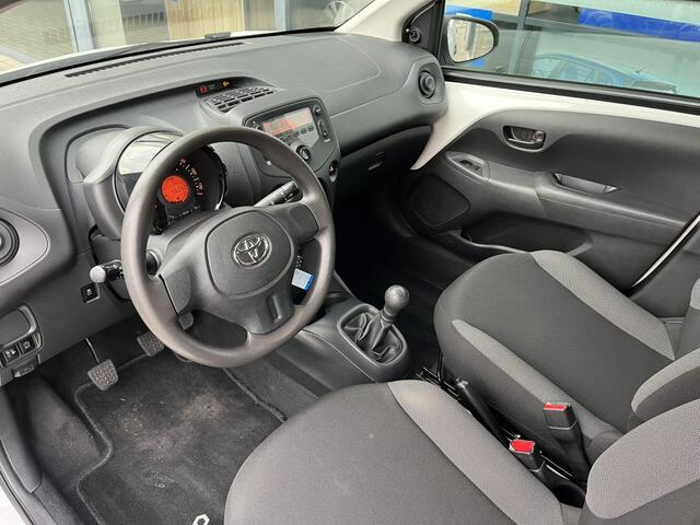 Toyota AYGO 1.0 VVT-i x-now